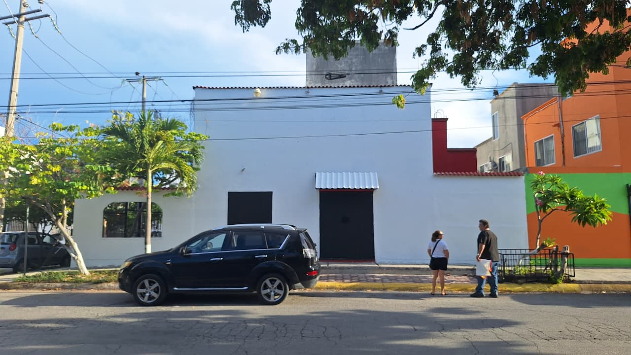 Casa en renta para negocio u oficina AV NICHUPTE  - Imagen 6
