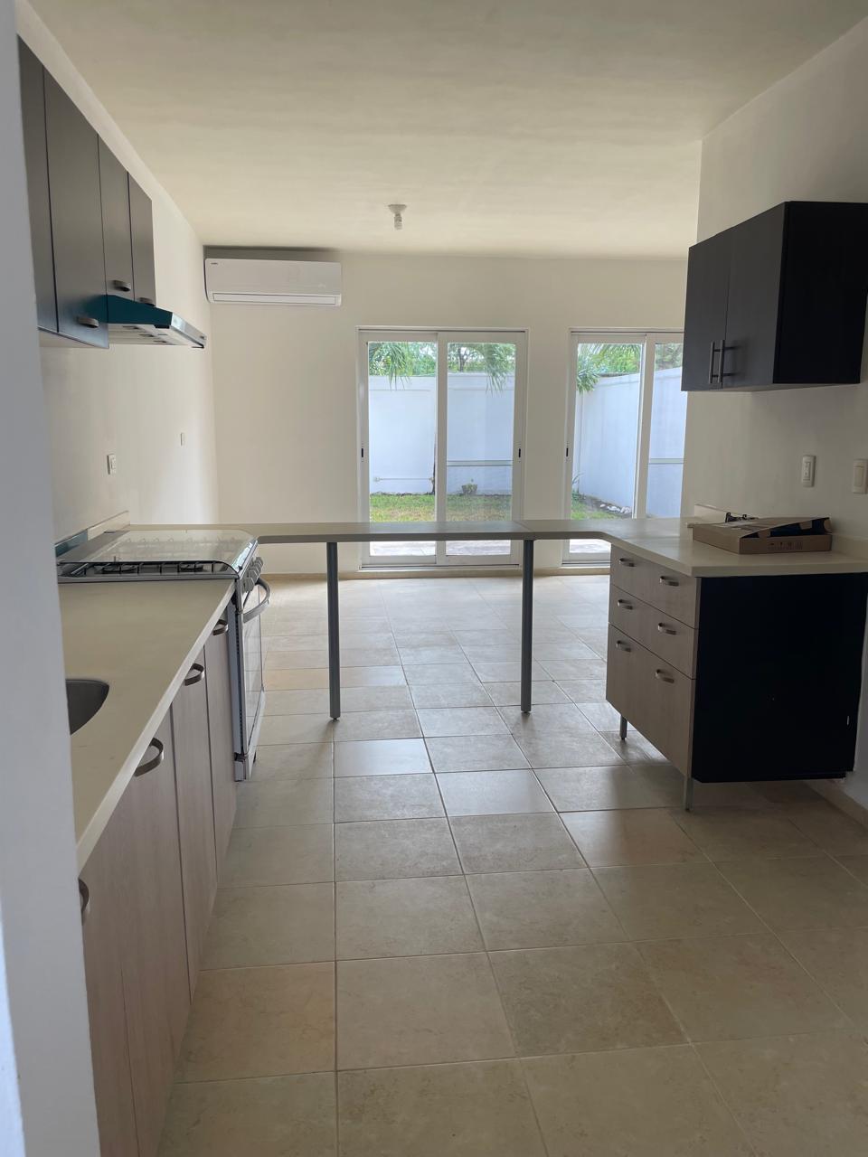 CASA EN RENTA QUINTA MADEIRA - Imagen 3