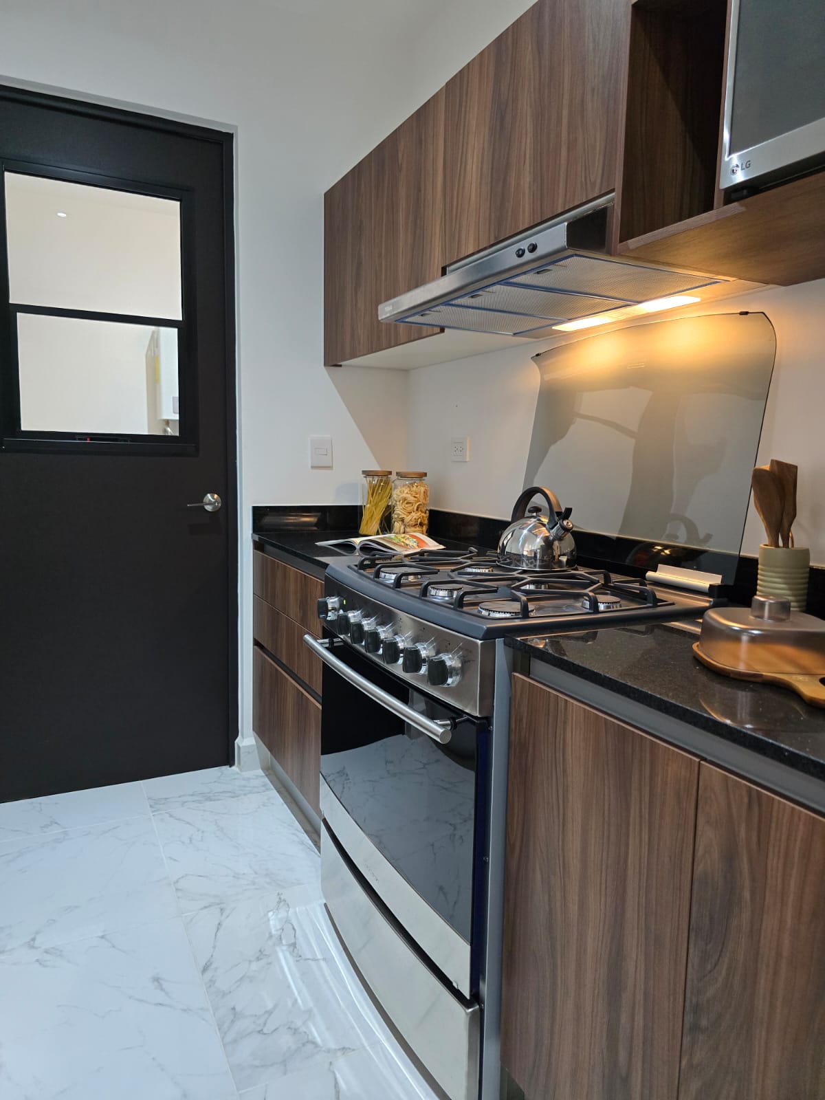 DEPARTAMENTOS NUEVOS EN VENTA AVENIDA HUAYACAN ENTREGA INMEDIATA - Imagen 3