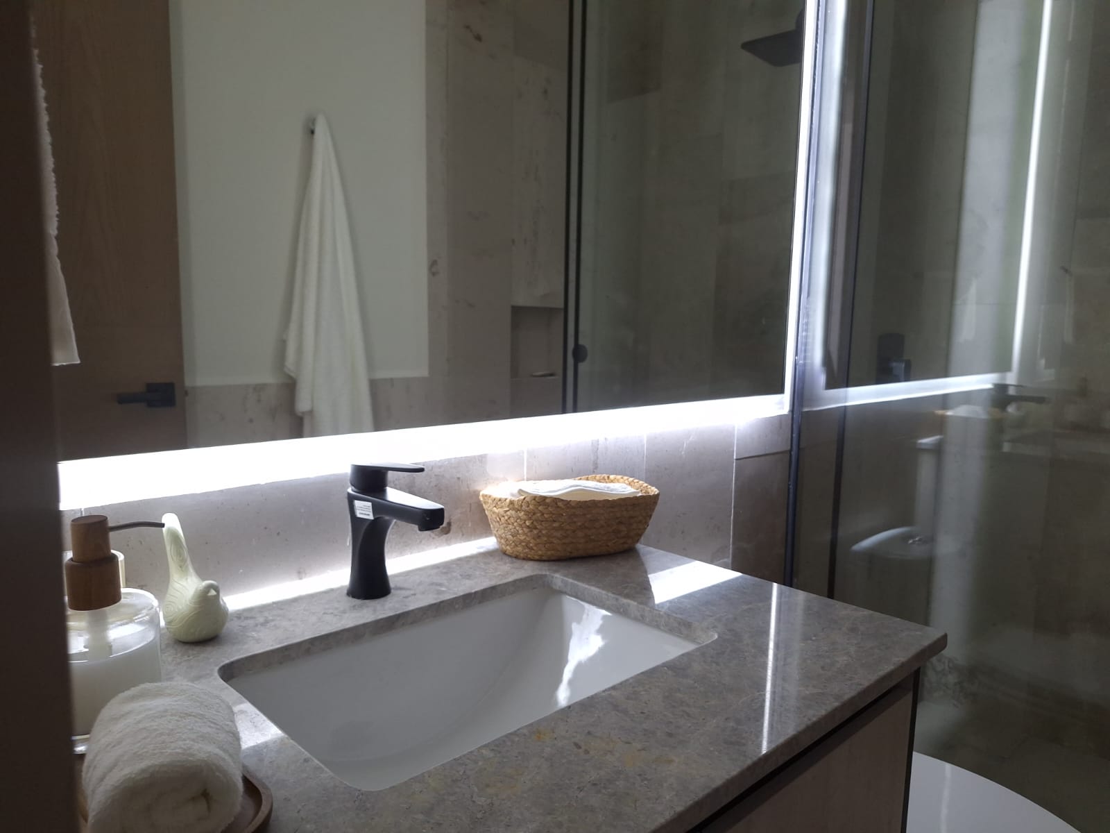 DEPARTAMENTO NUEVO EN VENTA FRENTE AL MAR EN PUERTO MORELOS - Imagen 10