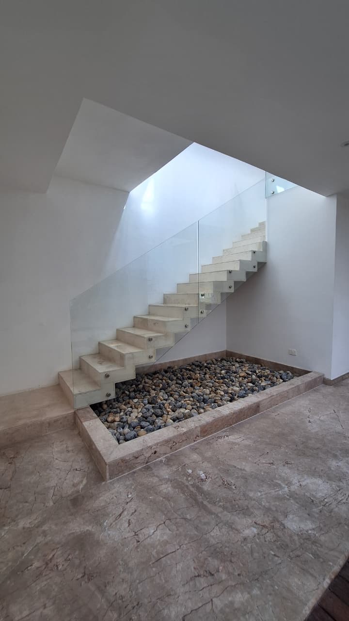 CASA EN RENTA O VENTA RESIDENCIAL ISLA DORADA CANCUN ZONA HOTELERA - Imagen 13