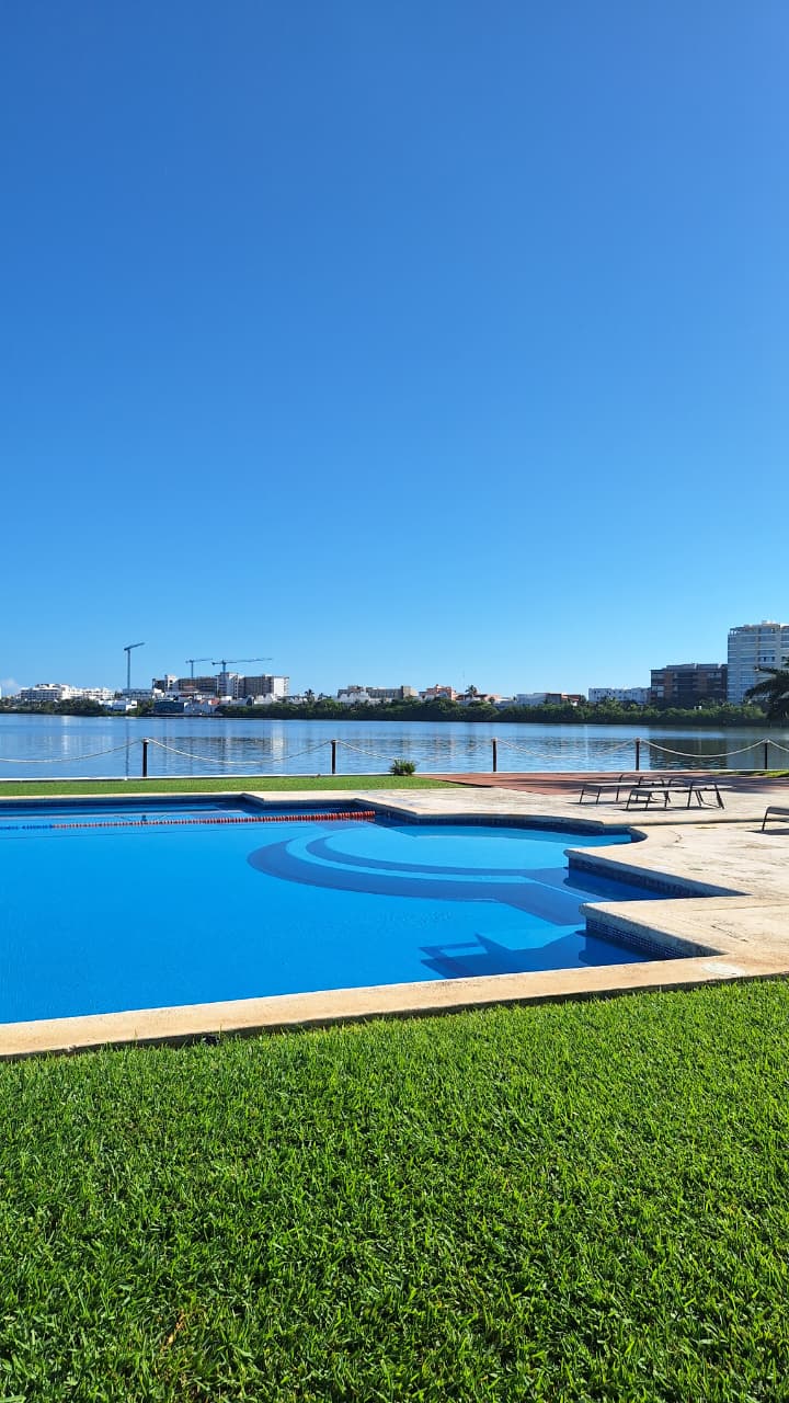 CASA EN RENTA O VENTA RESIDENCIAL ISLA DORADA CANCUN ZONA HOTELERA - Imagen 18